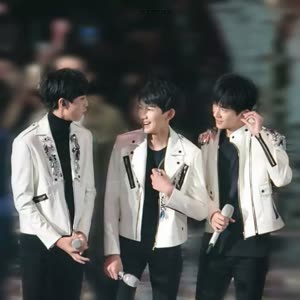 tfboys 三人同行 永不分离!