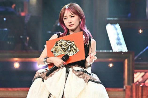 LiSA《炎》获得日本唱片大奖 拿到奖后激动流泪